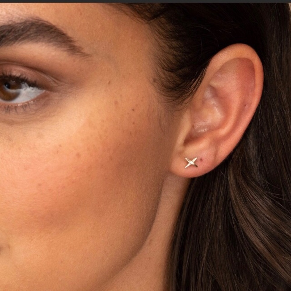 ISO Mejuri X Stud Earrings - Picture 1 of 2